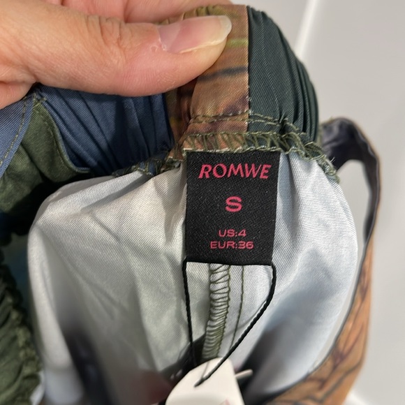 NWT Jumpsuit - Picture 5 of 6